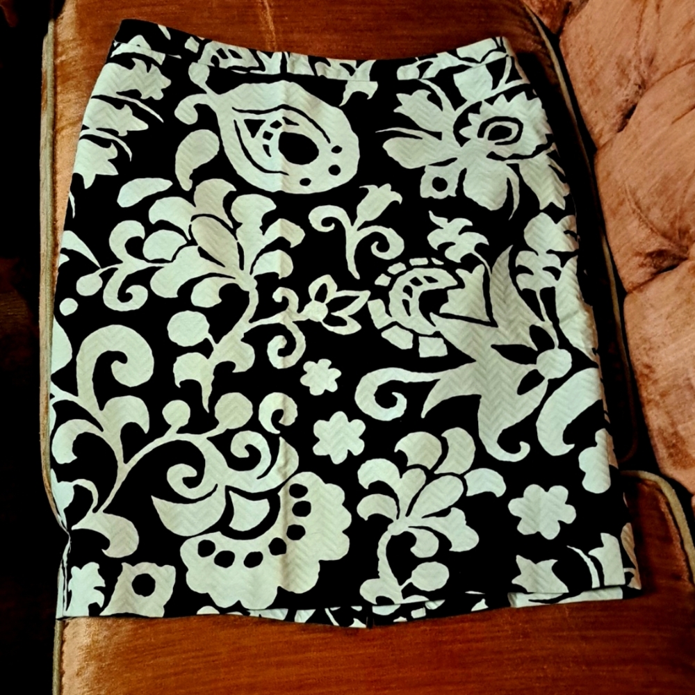 Talbots Black White Textured Floral Cotton Pencil Skirt